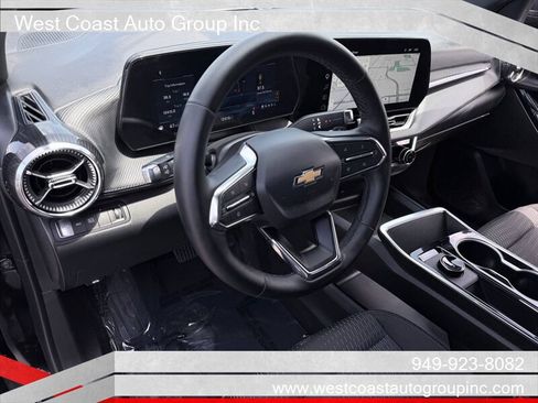 Used 2026 Chevrolet Equinox LT AWD/4WD image 6