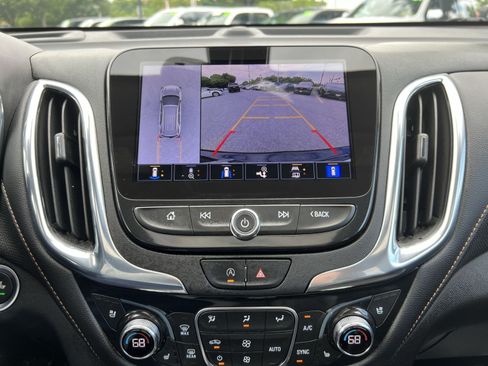 Used 2023 Chevrolet Equinox Premier AWD/4WD image 19