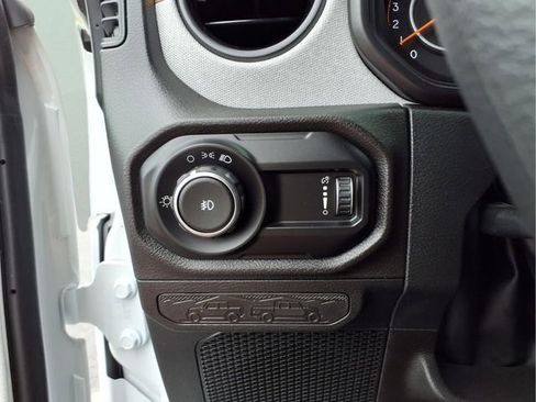 Used 2026 Jeep Wrangler Sport AWD/4WD image 22