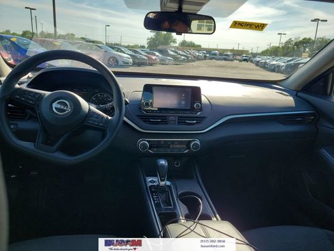 Used 2023 Nissan Altima 2.5 S FWD image 9