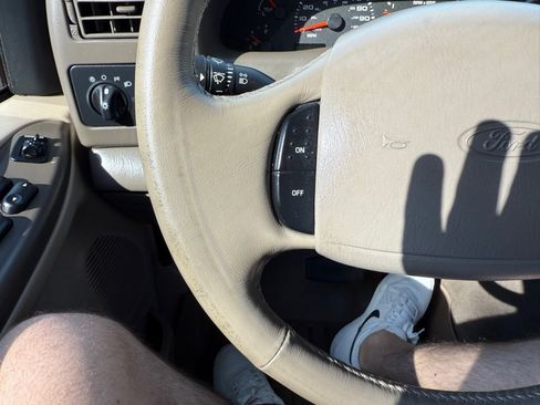 Used 2002 Ford F350 2WD Crew Cab DRW Super Duty image 30