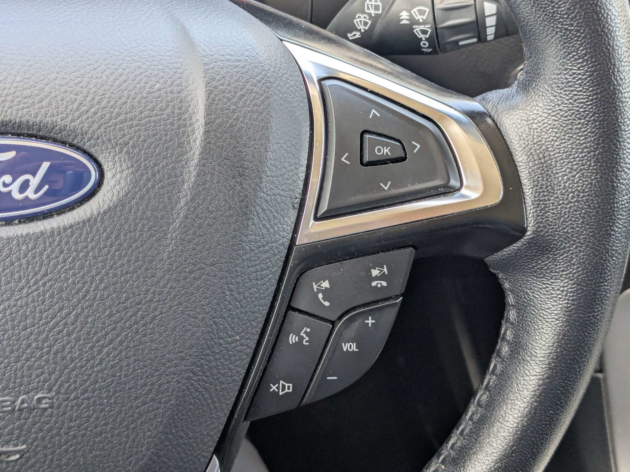 Used 2024 Ford Edge SEL AWD/4WD image 26