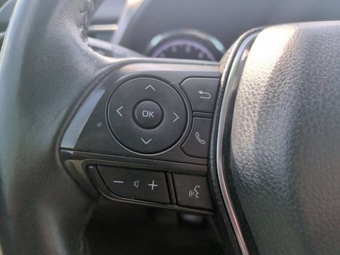 Used 2020 Toyota Camry SE FWD image 19