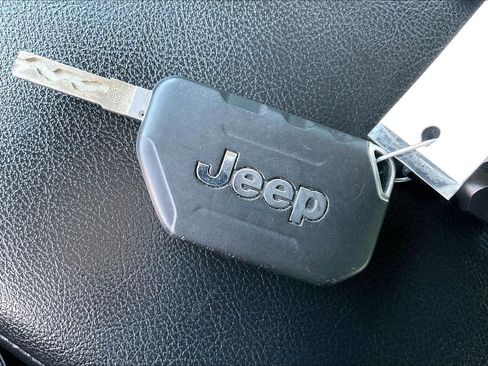 Used 2022 Jeep Wrangler Unlimited Sport image 9