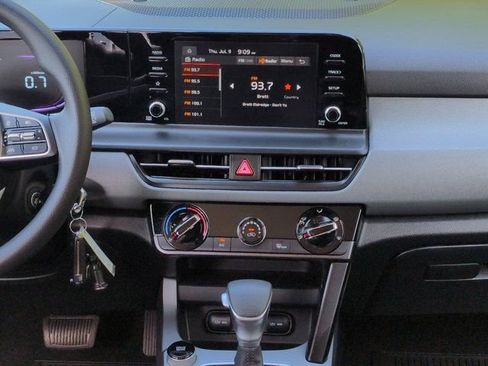 Used 2026 Kia Seltos LX FWD image 17