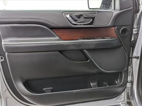 Used 2023 Lincoln Navigator 4WD image 12