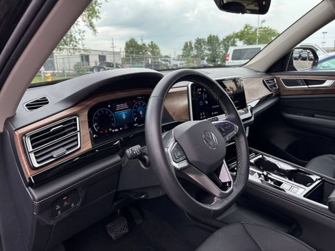 Used 2026 Volkswagen Atlas SE AWD/4WD image 39
