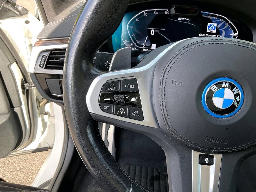 Used 2023 BMW 530e xDrive w/ Premium Package AWD/4WD image 23