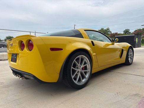 Used 2011 Chevrolet Corvette Z06 w/ Preferred Equipment Group RWD image 12