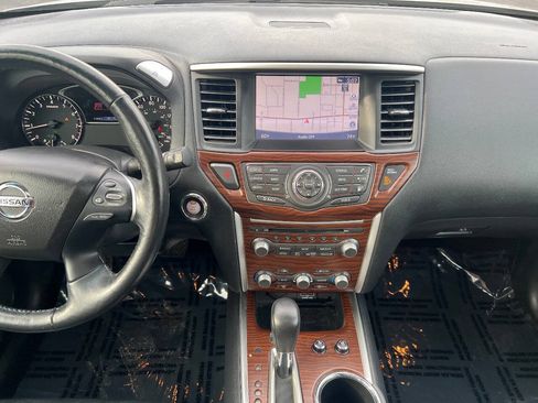Used 2018 Nissan Pathfinder Platinum AWD/4WD image 37