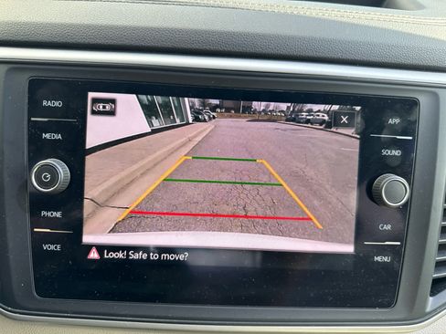 Used 2021 Volkswagen Atlas SE w/ Panoramic Sunroof Package image 13