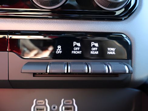 New 2026 RAM 1500 Express AWD/4WD image 16