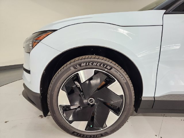 Used 2025 Volvo EX30 Plus w/ Protection Package Premier AWD/4WD image 11