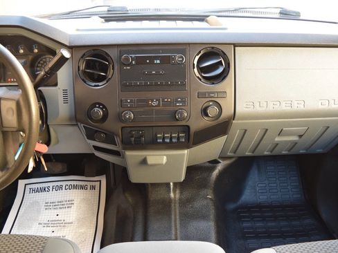 Used 2014 Ford F550 4x4 Crew Cab Super Duty image 24