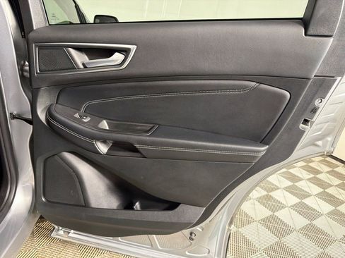 Used 2023 Ford Edge Titanium AWD/4WD image 16