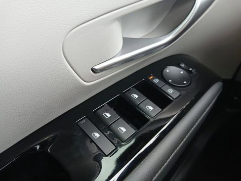 New 2026 Hyundai Tucson Limited FWD image 18