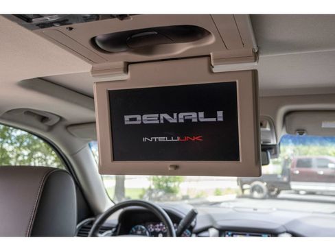 Used 2019 GMC Yukon Denali w/ Denali Ultimate Package AWD/4WD image 14