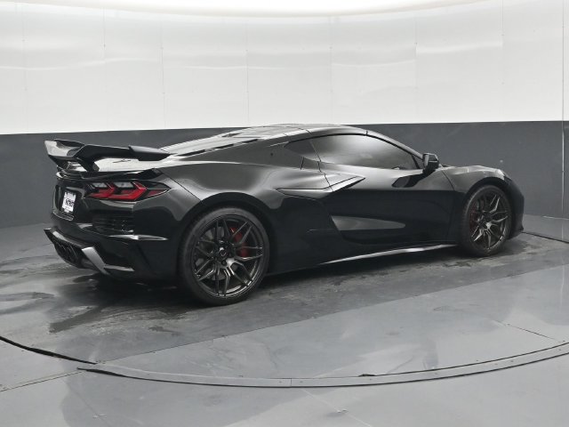 Used 2024 Chevrolet Corvette Z06 RWD image 31