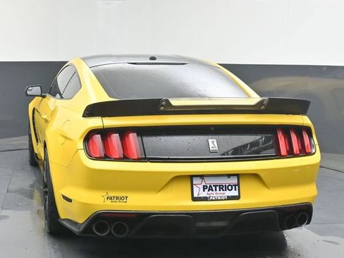 Used 2016 Ford Mustang Shelby GT350 w/ Technology Package RWD image 4