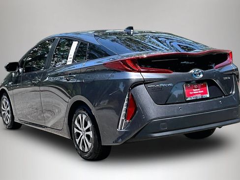 Used 2022 Toyota Prius Prime Limited FWD image 4