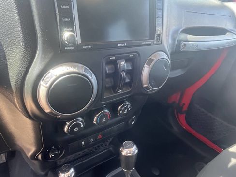 Used 2015 Jeep Wrangler Unlimited Sport w/ Quick Order Package 24S image 17