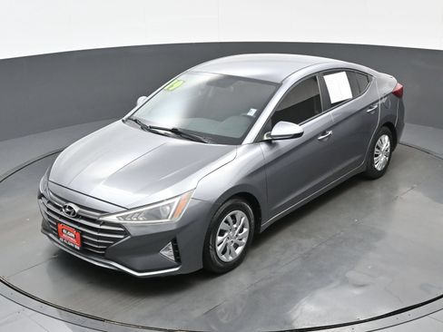 Used 2019 Hyundai Elantra SE w/ Cargo Package FWD image 29