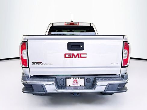 Used 2018 GMC Canyon SLE RWD image 8