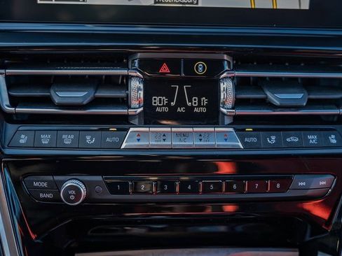 Used 2022 BMW M850i xDrive M850i xDrive image 23