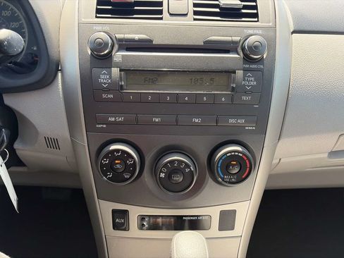 Used 2011 Toyota Corolla LE FWD image 38