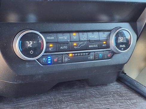 Used 2021 Ford Expedition Limited image 19