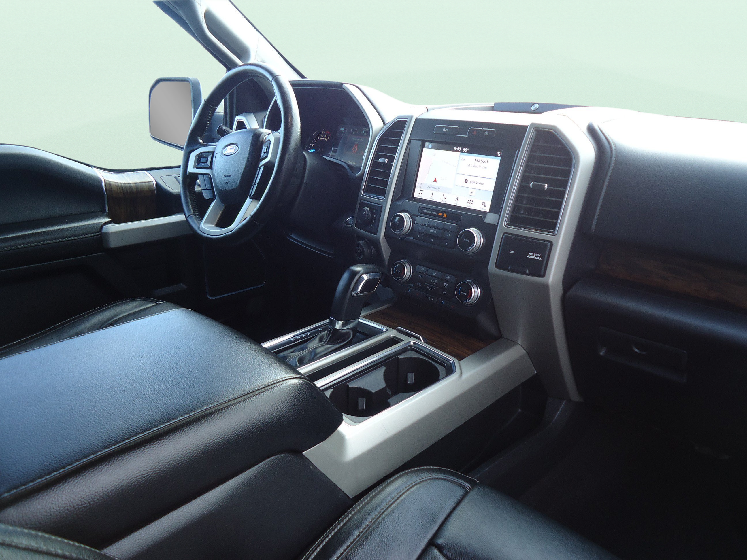 Used 2019 Ford F150 Lariat w/ Equipment Group 502A Luxury AWD/4WD image 29