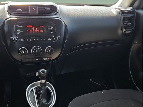 Used 2016 Kia Soul FWD image 15