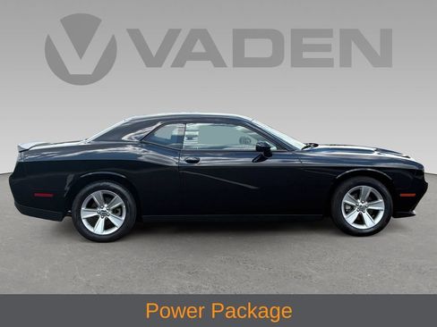 Used 2023 Dodge Challenger SXT RWD image 4