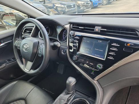 Used 2018 Toyota Camry SE w/ Convenience Package image 8