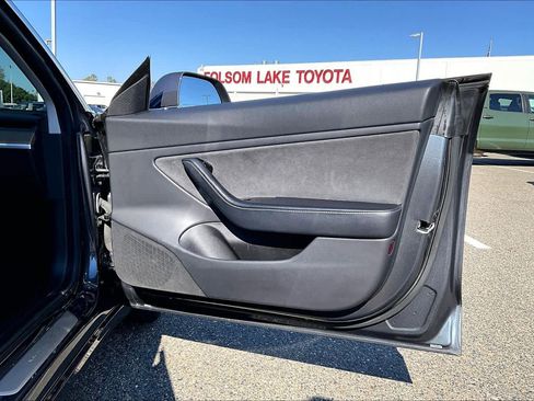 Used 2019 Tesla Model 3 Performance image 22
