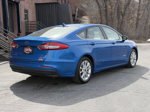 Used 2019 Ford Fusion SE FWD image 7