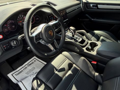 Certified 2023 Porsche Cayenne Platinum Edition AWD/4WD image 4