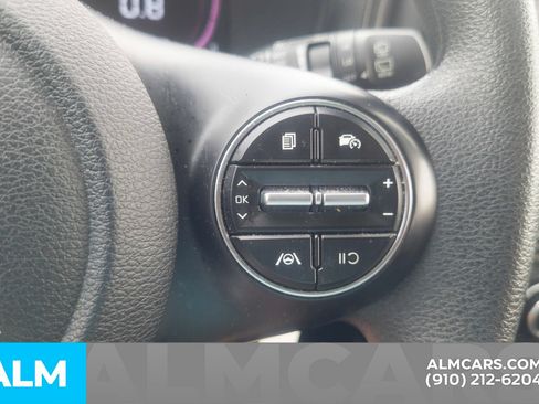 Used 2024 Kia Soul LX w/ Option Group 015 FWD image 9