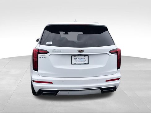 Used 2021 Cadillac XT6 Premium Luxury FWD image 7