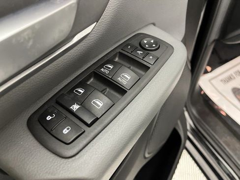 Used 2022 RAM 1500 Big Horn AWD/4WD image 31