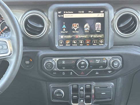 Used 2023 Jeep Wrangler Sahara image 29