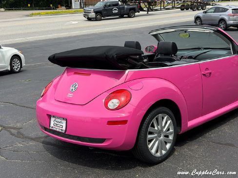 Used 2009 Volkswagen Beetle Convertible FWD image 36