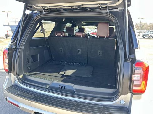 Used 2024 Ford Expedition Max Limited image 13