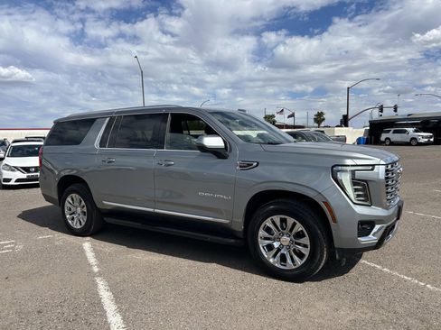 Certified 2025 GMC Yukon XL Denali image 6