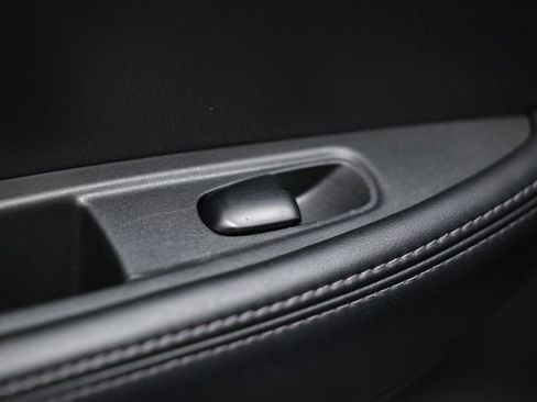 Used 2018 Nissan Rogue Sport SL w/ SL Premium Package image 26