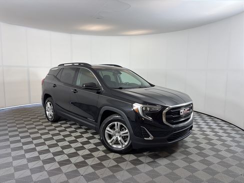 Used 2018 GMC Terrain SLE w/ Driver Convenience Package FWD image 1