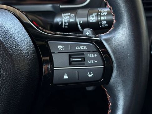 Certified 2025 Honda Pilot Sport image 30