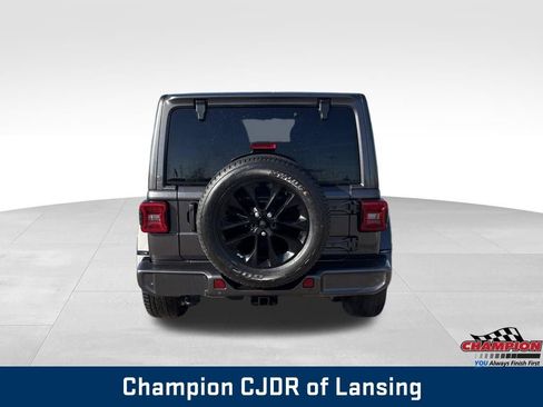 Used 2021 Jeep Wrangler Unlimited Sahara AWD/4WD image 7