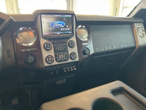 Used 2015 Ford F350 Lariat image 20