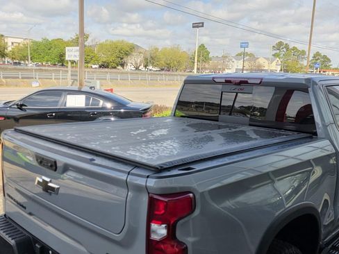 Used 2024 Chevrolet Silverado 1500 ZR2 w/ Technology Package AWD/4WD image 40